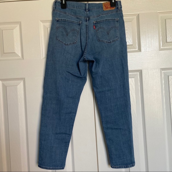Levi’s Capris - Picture 5 of 5